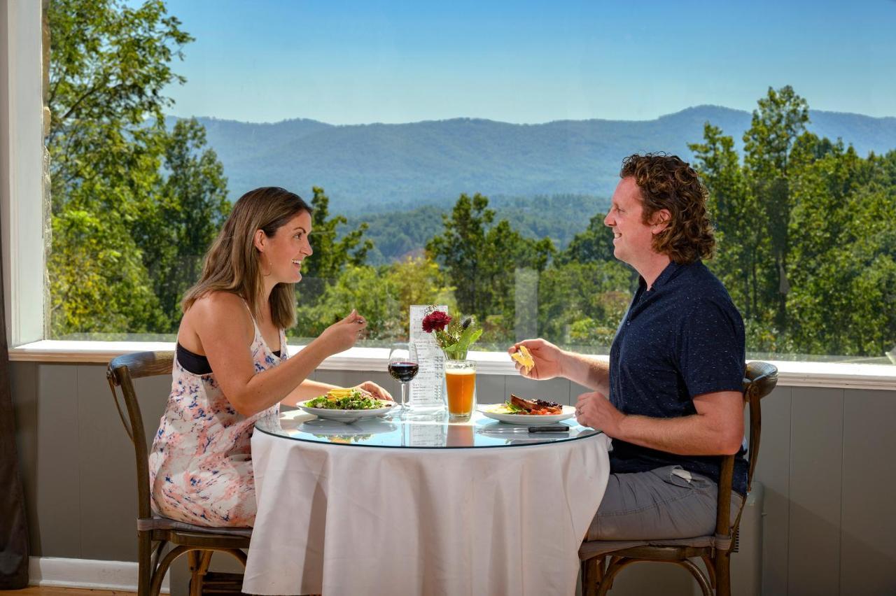Echo Mountain Inn ヘンダーソンビル エクステリア 写真