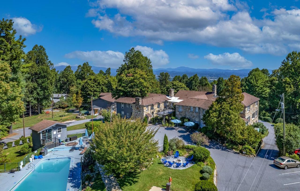 Echo Mountain Inn ヘンダーソンビル エクステリア 写真