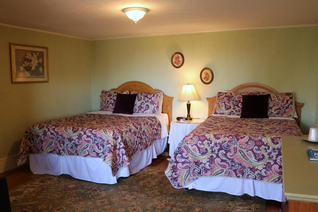 Echo Mountain Inn ヘンダーソンビル エクステリア 写真
